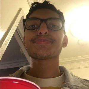 Meet your Posher, Cesar